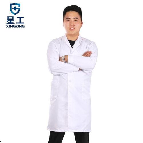 吃瓜男网红穿白大褂,揭秘娱乐圈幕后真相